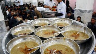 اطعام روزانه حدود 3 هزار نفر از عزاداران حسینی شهرستان خوسف با غذای سنتی بزباش